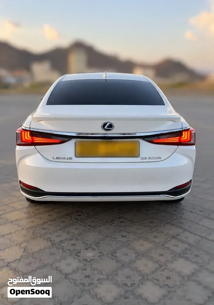 Lexus Es 2023 photo 2