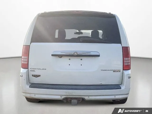 Chrysler Town & Country 2009 photo 5