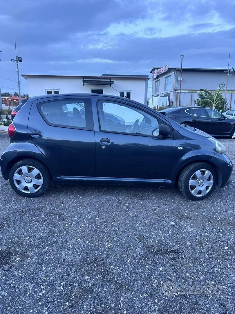 Toyota Aygo 2007 photo 2