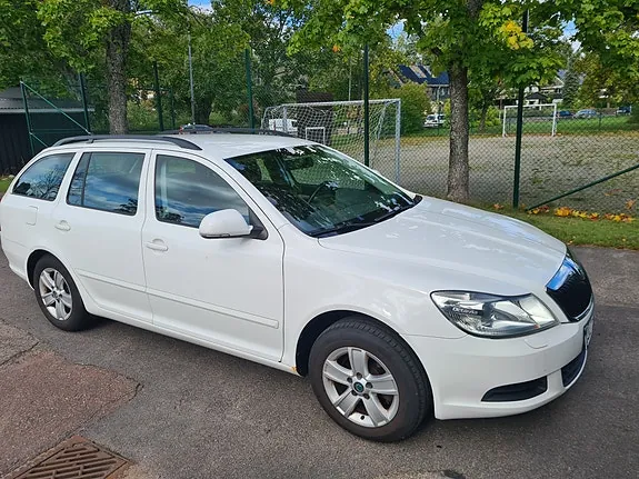 Skoda Octavia 2011 photo 4