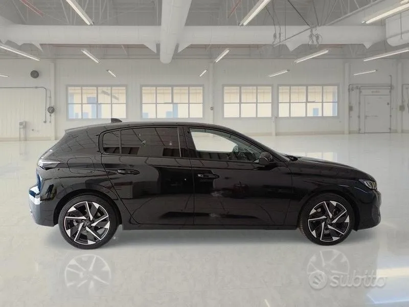 Peugeot 308 2022 photo 3