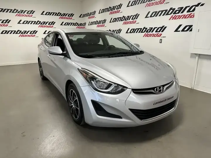 Hyundai Elantra 2016 photo 3