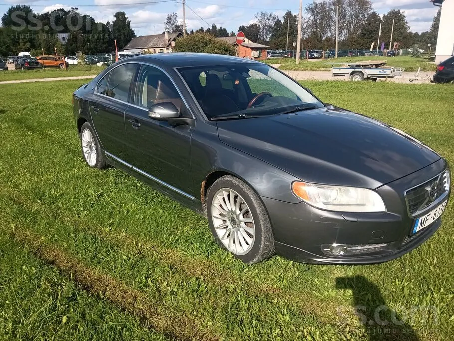 Volvo S80 2010 photo 2
