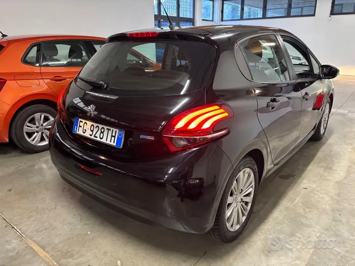 Peugeot 208 2017 photo 4