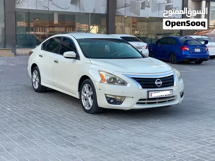 Nissan Tiida 2008 photo 2