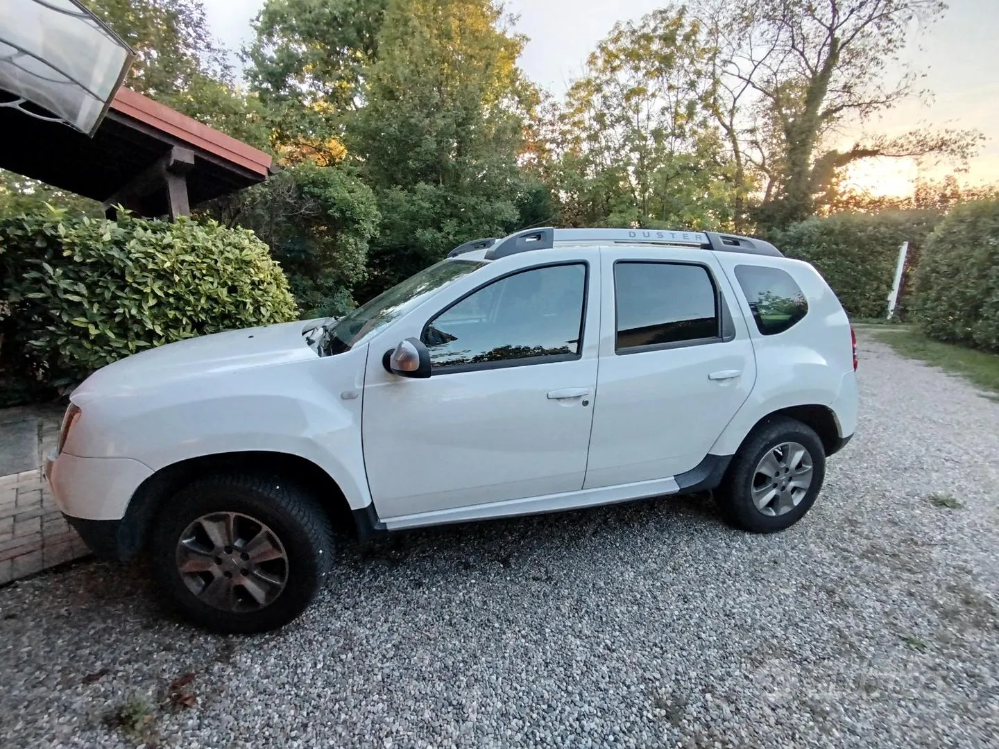 Dacia Duster 2014 photo 2