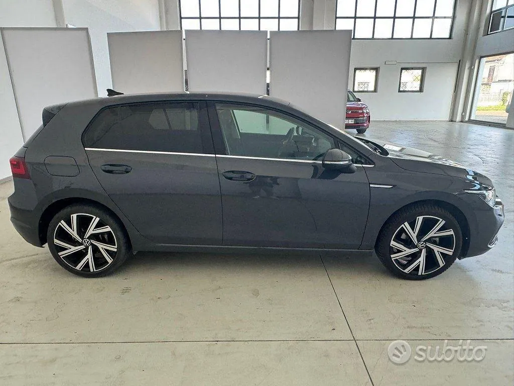 Volkswagen Golf 2023 photo 4