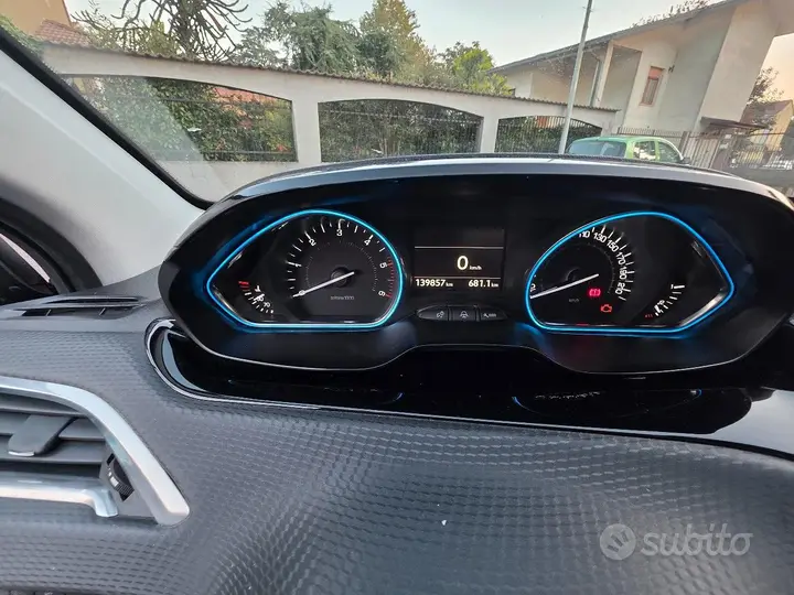 Peugeot 2008 2015 photo 5