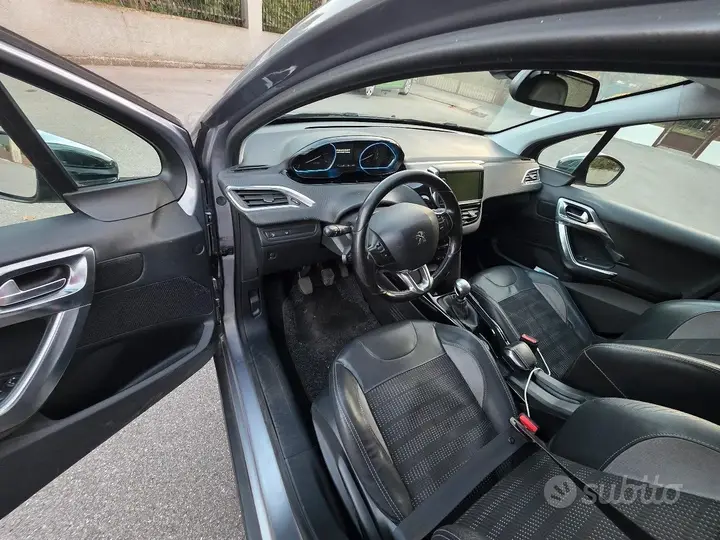 Peugeot 2008 2015 photo 4