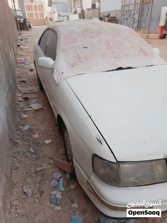 Toyota Crown 2000 photo 4