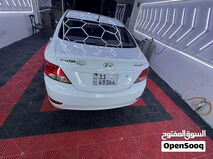 Hyundai Accent 2013 photo 4