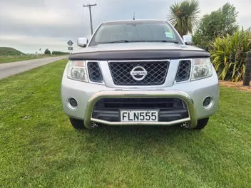Nissan Navara 2010 photo 5
