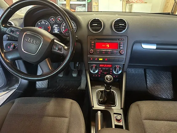 Audi A3 2013 photo 2