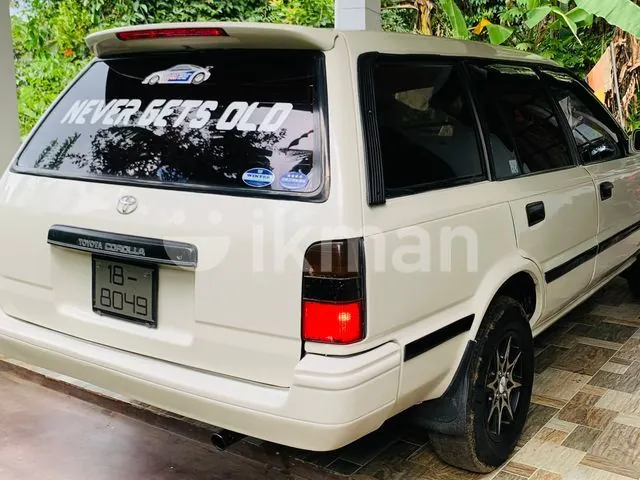 Toyota Corolla 1990 photo 2
