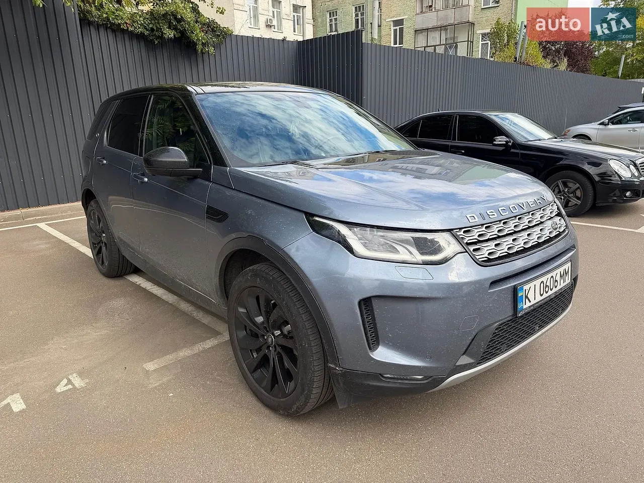 Land Rover Discovery Sport 2019 photo 2