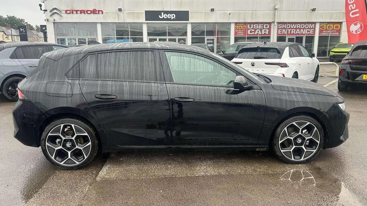 Vauxhall Astra 2026 photo 2