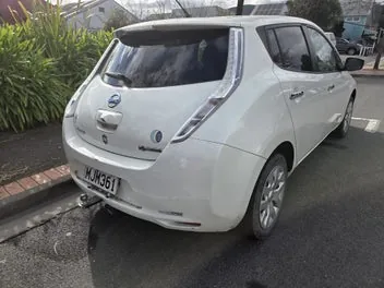 Nissan Leaf 2016 photo 2