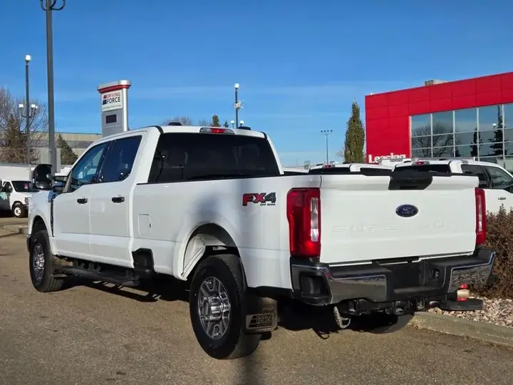 Ford Super Duty F-250 2025 photo 3