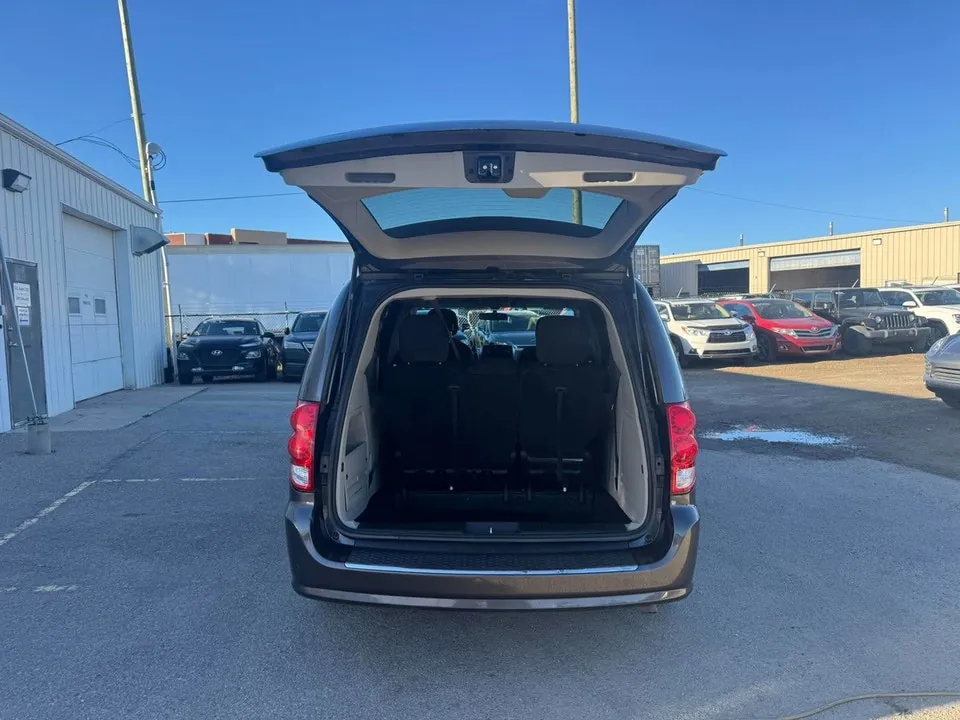 Dodge Grand Caravan 2015 photo 4