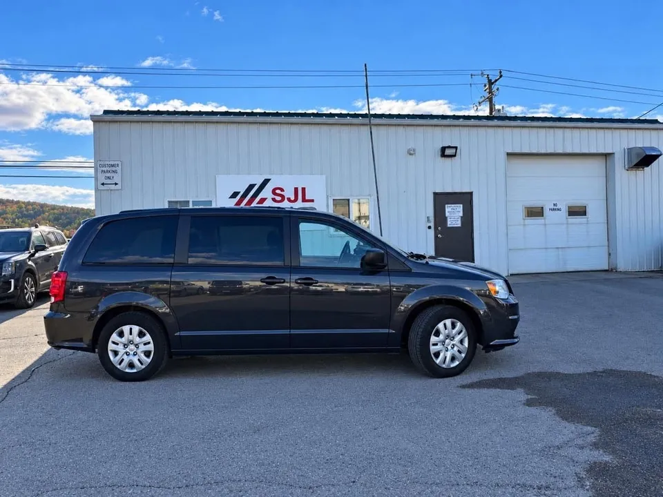 Dodge Grand Caravan 2015 photo 2