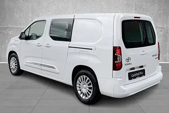 Toyota Proace City 2023 photo 2