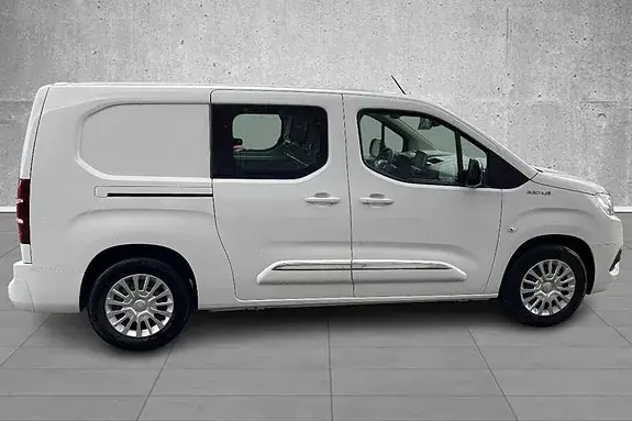 Toyota Proace City 2023 photo 4