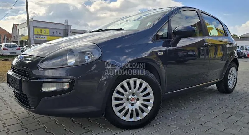 Fiat Punto 2011 photo 3