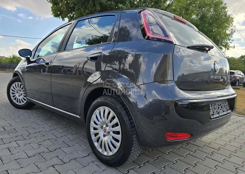 Fiat Punto 2011 photo 5