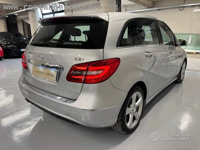 Mercedes-Benz B 180 Cdi 2011 photo 5