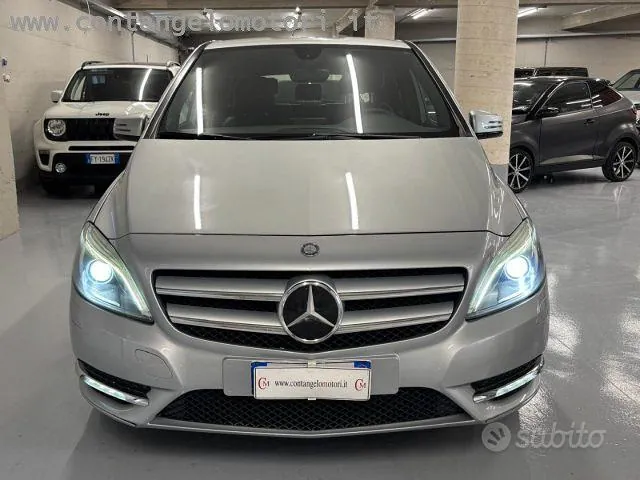 Mercedes-Benz B 180 Cdi 2011 photo 2