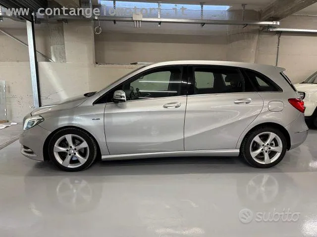 Mercedes-Benz B 180 Cdi 2011 photo 3