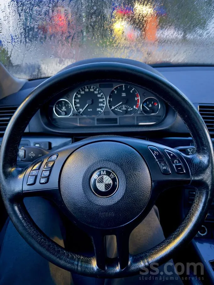 BMW 318 2002 photo 3