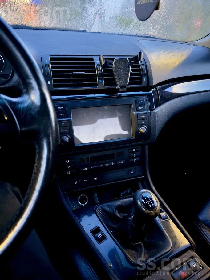 BMW 318 2002 photo 2