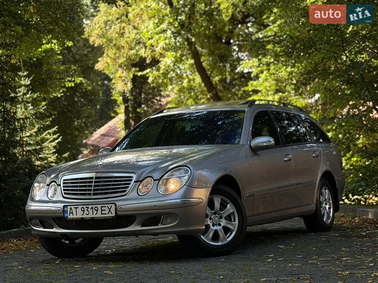 Mercedes-Benz E-Class 2003 photo 2