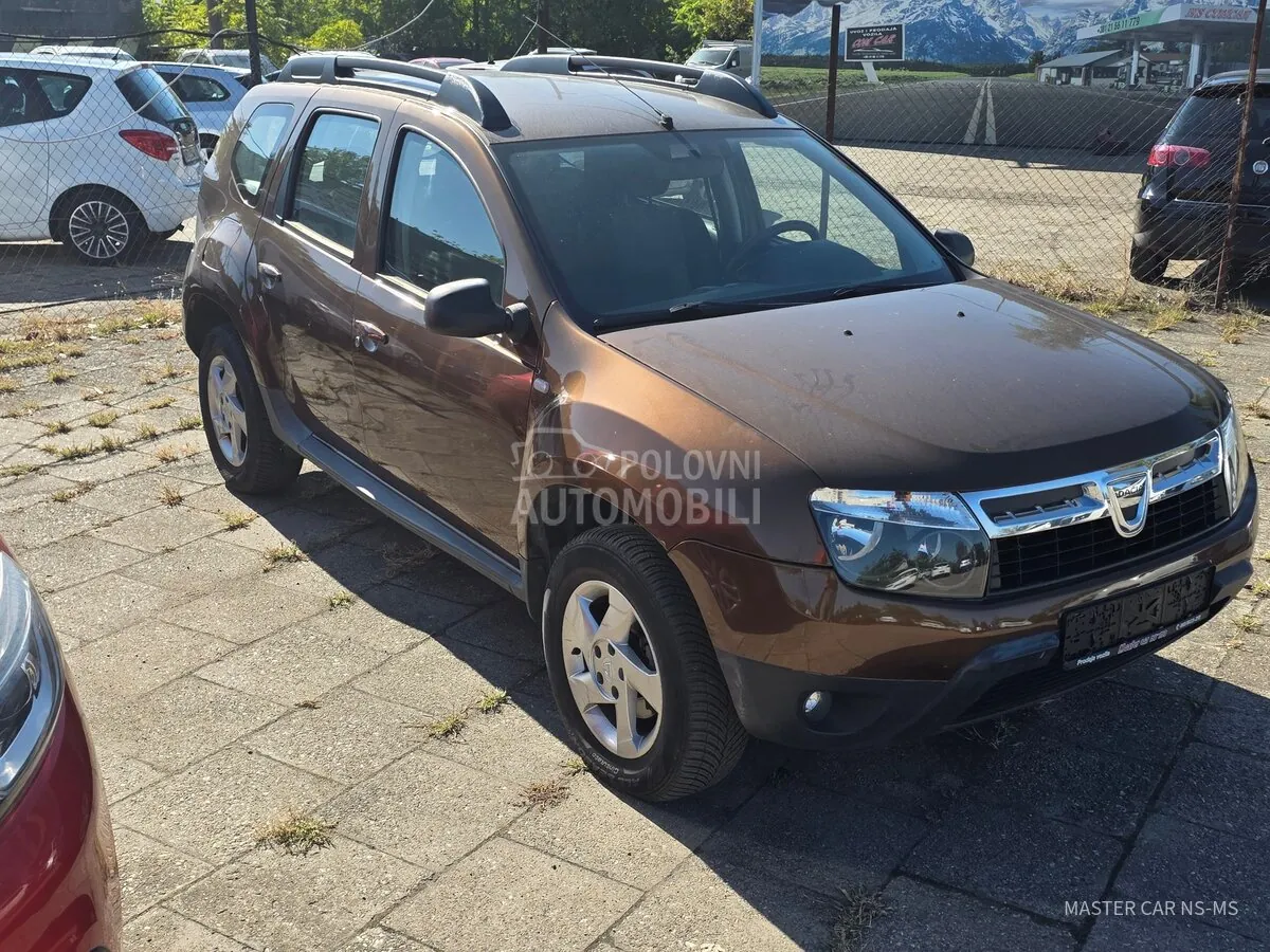 Dacia Duster 2013 photo 2