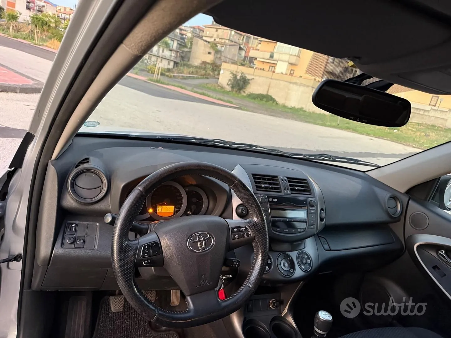 Toyota Rav4 2010 photo 4