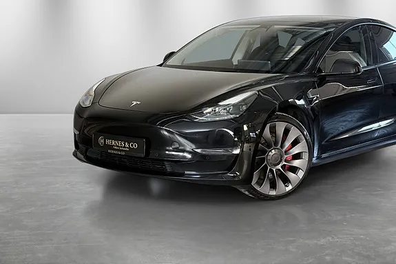 Tesla Model 3 2022 photo 2