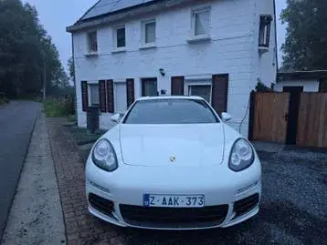 Porsche Panamera 2013 photo 2