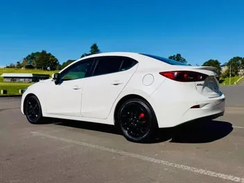 Mazda Axela 2018 photo 4