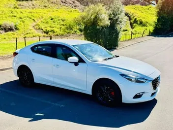Mazda Axela 2018 photo 5