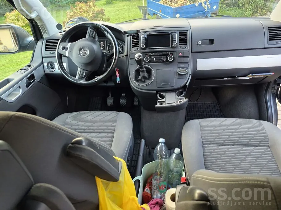 Volkswagen Multivan 2011 photo 4