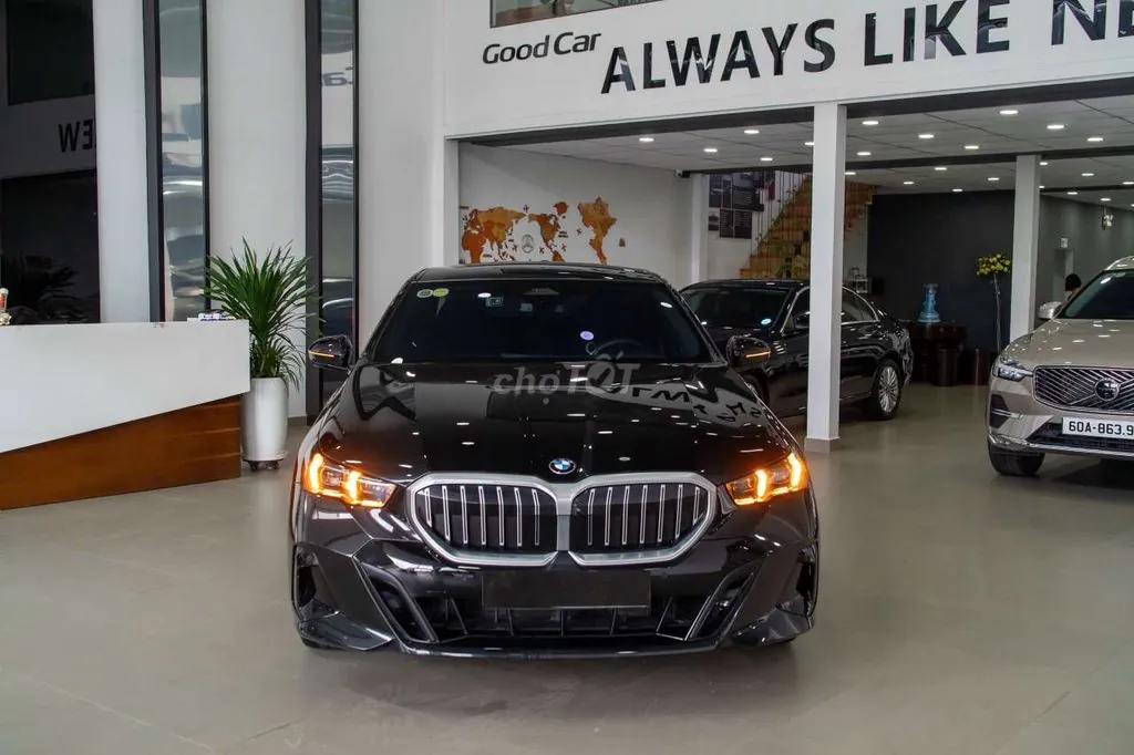 BMW 5 Series 2025 photo 3