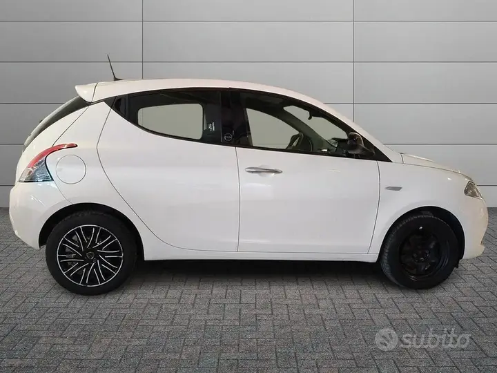 Lancia Ypsilon 2021 photo 3