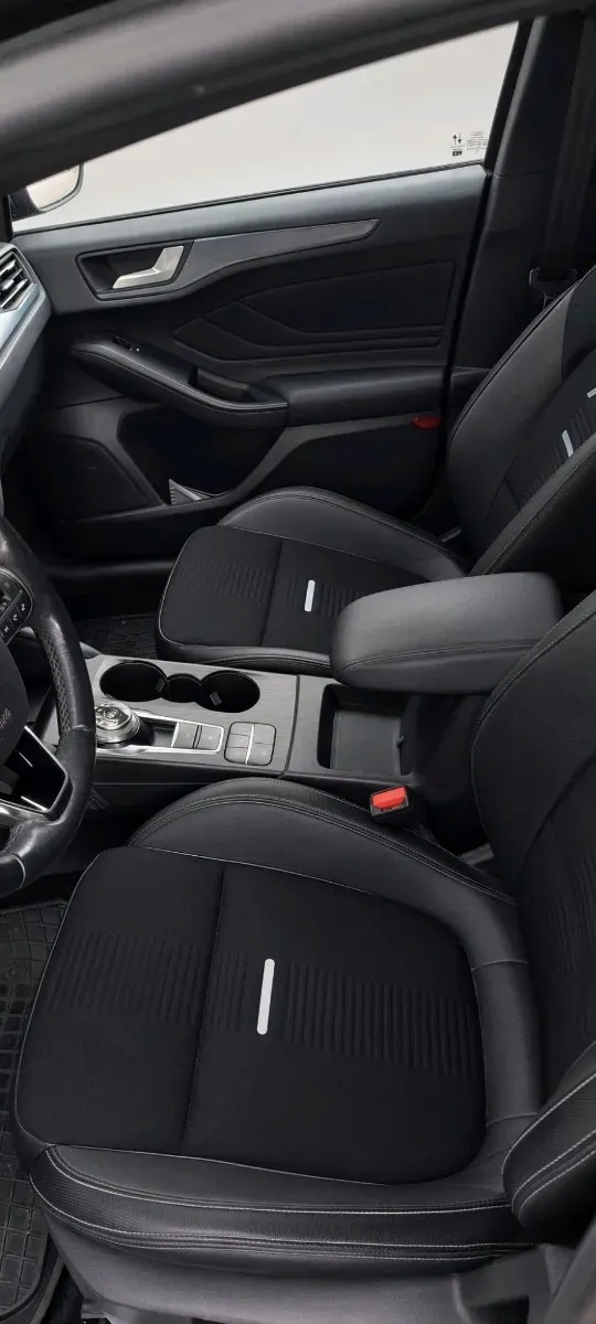 Ford Focus 2020 photo 2