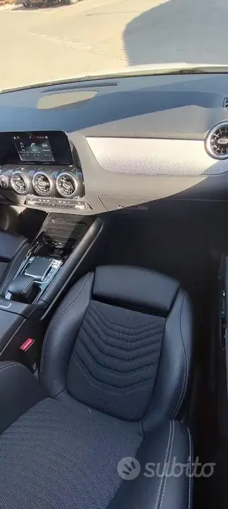 Mercedes-Benz B-Class 2019 photo 4