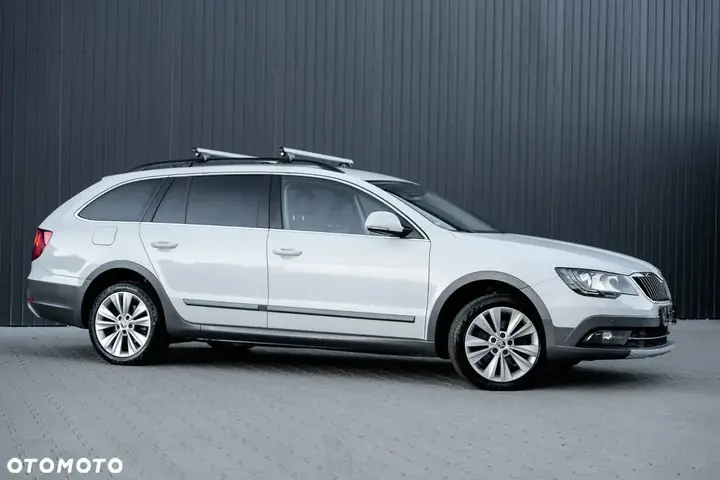 Skoda Superb 2014 photo 3