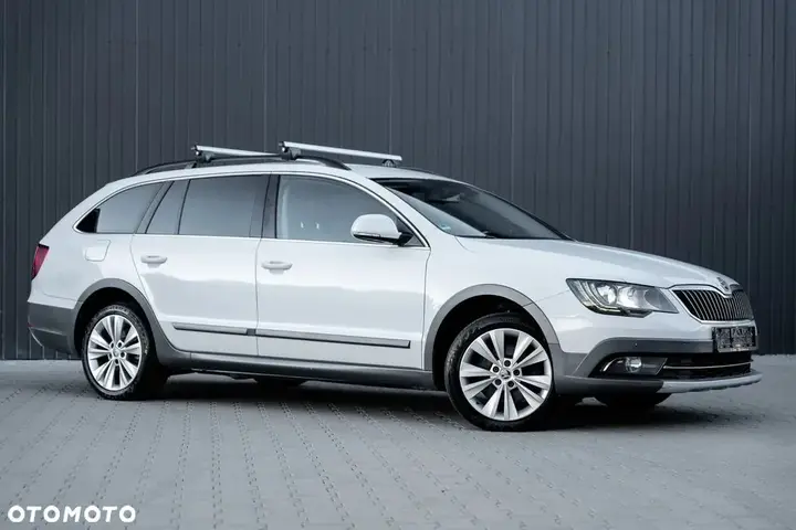 Skoda Superb 2014 photo 2