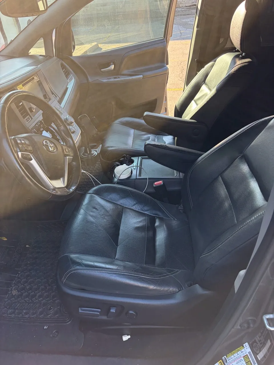 Toyota Sienna 2016 photo 3