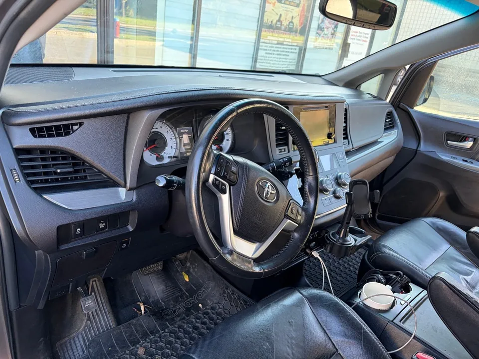 Toyota Sienna 2016 photo 4