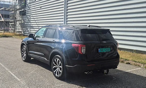 Ford Explorer 2022 photo 4